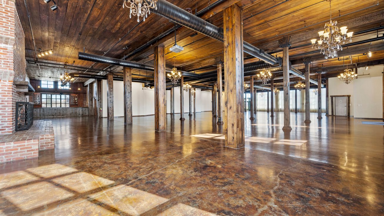 cb7d6317179c417390ab639454cf4fab_1306x734